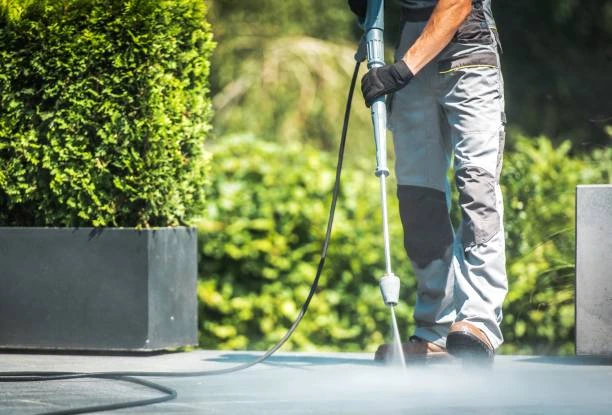 Residential & Commercial Exterior Cleaning